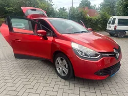 Orange Gebraucht 2014 Renault Clio IV Dynamique Limousine | 6.499 € (Fairer Preis)