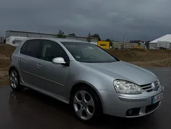 Silber Gebraucht 2005 VW Golf V Kleinwagen | 3.100 € (Etwas zu teuer)
