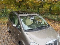 Grau Gebraucht 2006 Lancia Musa Van / Kleinbus | 2.999 € (Guter Preis)
