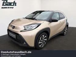 Beige Neu 2024 Toyota Aygo Comfort Kleinwagen | 17.990 €