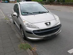 Silber Gebraucht 2008 Peugeot 207 Kleinwagen | 3.599 € (Etwas zu teuer)