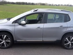 Silber Gebraucht 2014 Peugeot 2008 Allure SUV | 6.400 € (Fairer Preis)