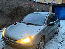 Gebraucht 2001 Peugeot 206 Kleinwagen | 950 € (Fairer Preis)