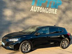 Schwarz Gebraucht 2021 Ford Focus ST-Line Limousine | 19.990 € (Guter Preis)