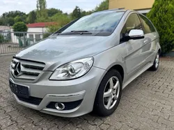 Silber Gebraucht 2008 Mercedes B200 Van / Kleinbus | 7.690 € (Fairer Preis)