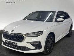 Weiß Neu 2025 Skoda Scala Tour Kleinwagen | 26.850 € (Etwas zu teuer)