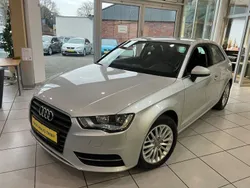 Silber Gebraucht 2013 Audi A3 Ambiente Limousine | 6.290 € (Guter Preis)