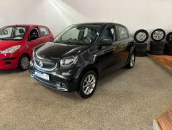 Schwarz Gebraucht 2016 Smart ForFour Basis Limousine | 5.990 € (Guter Preis)