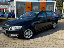 Schwarz Gebraucht 2014 Skoda Octavia Ambition Kombi | 14.990 € (Teuer)