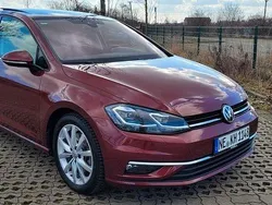 Rot Gebraucht 2019 VW Golf VII Highline Limousine | 22.600 € (Etwas zu teuer)