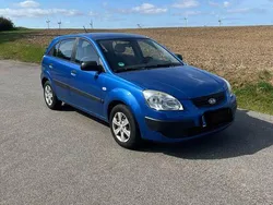 Blau Gebraucht 2009 Kia Rio Basis Limousine | 2.500 € (Fairer Preis)