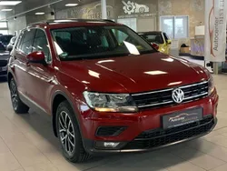 Ruby red metallic Gebraucht 2017 VW Tiguan Comfortline SUV | 16.490 € (Fairer Preis)
