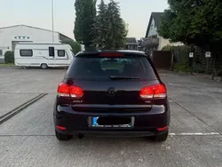 Blau Gebraucht 2011 VW Golf VI Limousine | 5.700 € (Fairer Preis)