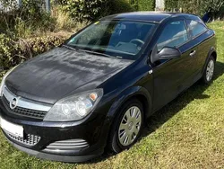 Schwarz Gebraucht 2009 Opel Astra GTC Limousine | 1.800 € (Superpreis)