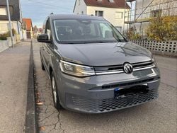 Grau Neu 2025 VW Caddy Maxi Style Van / Kleinbus | 47.490 € (Etwas zu teuer)