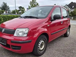 Colore esterno rosso sfrontato Gebraucht 2011 Fiat Panda Kleinwagen | 1.200 € (Fairer Preis)