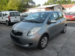 Silber Gebraucht 2007 Toyota Yaris Sol Kleinwagen | 2.300 € (Fairer Preis)