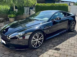 Schwarz Gebraucht 2015 Aston Martin V8 Vantage Coupé | 74.900 € (Fairer Preis)