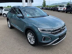 Blau Gebraucht 2023 VW T-Roc Style SUV | 28.900 € (Fairer Preis)