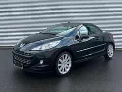 Schwarz Gebraucht 2011 Peugeot 207 CC Platinum Cabrio | 8.890 €