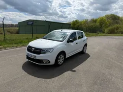 Weiß Gebraucht 2021 Dacia Sandero Essentiel Kleinwagen | 8.300 € (Fairer Preis)