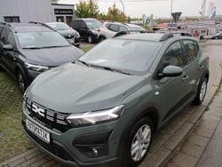 Grün Gebraucht 2024 Dacia Sandero Expression Kleinwagen | 18.490 € (Fairer Preis)