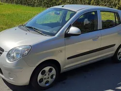 Silber Gebraucht 2009 Kia Picanto Kleinwagen | 3.300 € (Etwas zu teuer)
