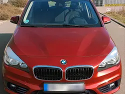Rot Gebraucht 2016 BMW 218 Gran Tourer Sport Line Van / Kleinbus | 14.990 € (Fairer Preis)