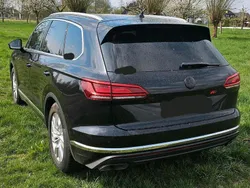 Schwarz Gebraucht 2018 VW Touareg SUV | 53.999 €