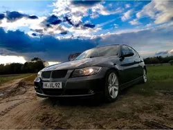 Silber Gebraucht 2005 BMW 320 Limousine | 3.899 €