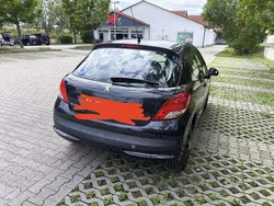 Schwarz Gebraucht 2011 Peugeot 207 Style Limousine | 2.200 € (Guter Preis)