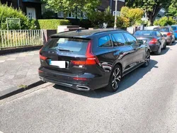 Schwarz Gebraucht 2021 Volvo V60 Kombi | 29.900 € (Superpreis)