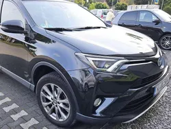Schwarz Gebraucht 2016 Toyota RAV4 Hybrid SUV | 18.999 € (Fairer Preis)