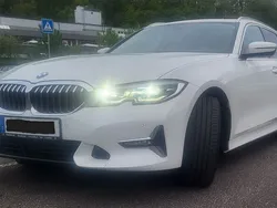 Weiß Gebraucht 2021 BMW 320 Luxury Line Kombi | 27.490 € (Fairer Preis)