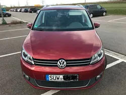 Rot Gebraucht 2014 VW Touran Cup Van / Kleinbus | 12.500 € (Fairer Preis)