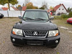Schwarz Gebraucht 2004 Mitsubishi Pajero Edition SUV | 2.990 € (Guter Preis)
