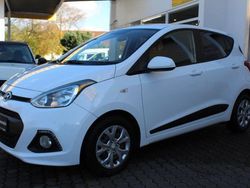 Weiß Gebraucht 2016 Hyundai i10 Classic Kleinwagen | 7.750 € (Etwas zu teuer)