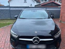 Schwarz Gebraucht 2020 Mercedes A200 Kleinwagen | 24.499 € (Fairer Preis)