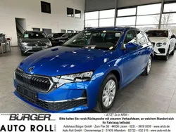 Blau Gebraucht 2024 Skoda Octavia Kombi | 28.770 € (Guter Preis)