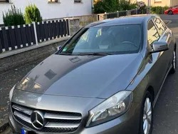 Grau Gebraucht 2013 Mercedes A180 Style Limousine | 10.900 € (Fairer Preis)