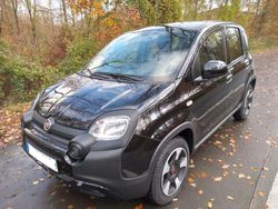 Schwarz Gebraucht 2023 Fiat Panda Cross Cross Kleinwagen | 10.900 € (Guter Preis)