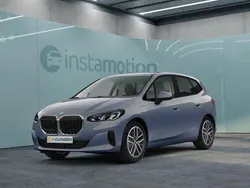 Grau Gebraucht 2022 BMW 225 Active Tourer Van / Kleinbus | 33.749 € (Fairer Preis)