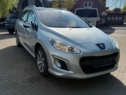 Grau Gebraucht 2012 Peugeot 308 Family Kombi | 5.980 € (Teuer)