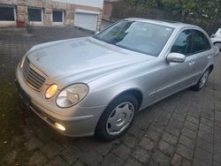 Silber Gebraucht 2004 Mercedes E200 Classic Limousine | 4.900 € (Guter Preis)