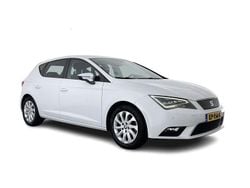 Weiß Gebraucht 2017 Seat Leon CONNECT Limousine | 6.145 € (Fairer Preis)