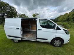Weiß Gebraucht 2018 Ford Transit Custom Van / Kleinbus | 10.900 €