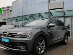 Grau / platinum grey (metallic) Gebraucht 2020 VW Tiguan Allspace Highline SUV | 35.560 € (Etwas zu teuer)