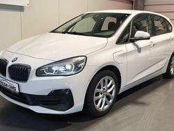 Weiß Gebraucht 2019 BMW 225 Active Tourer iPerformance Van / Kleinbus | 16.990 € (Guter Preis)