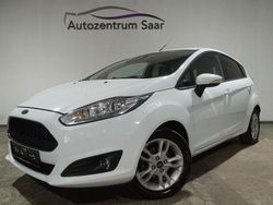 Weiß Gebraucht 2016 Ford Fiesta Celebration Kleinwagen | 5.200 € (Fairer Preis)
