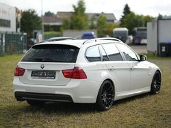 Weiß Gebraucht 2009 BMW 330 Performance Kombi | 10.999 € (Teuer)